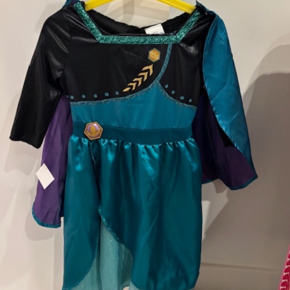 Disney Princess/Dress-Up Clothes - Picture 6 of 8